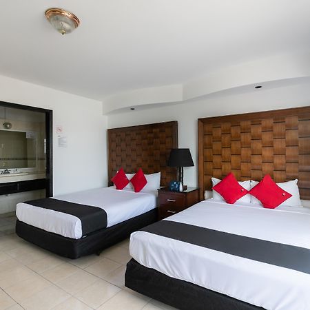 Capital O Zona Dorada Inn, 马萨特兰 外观 照片