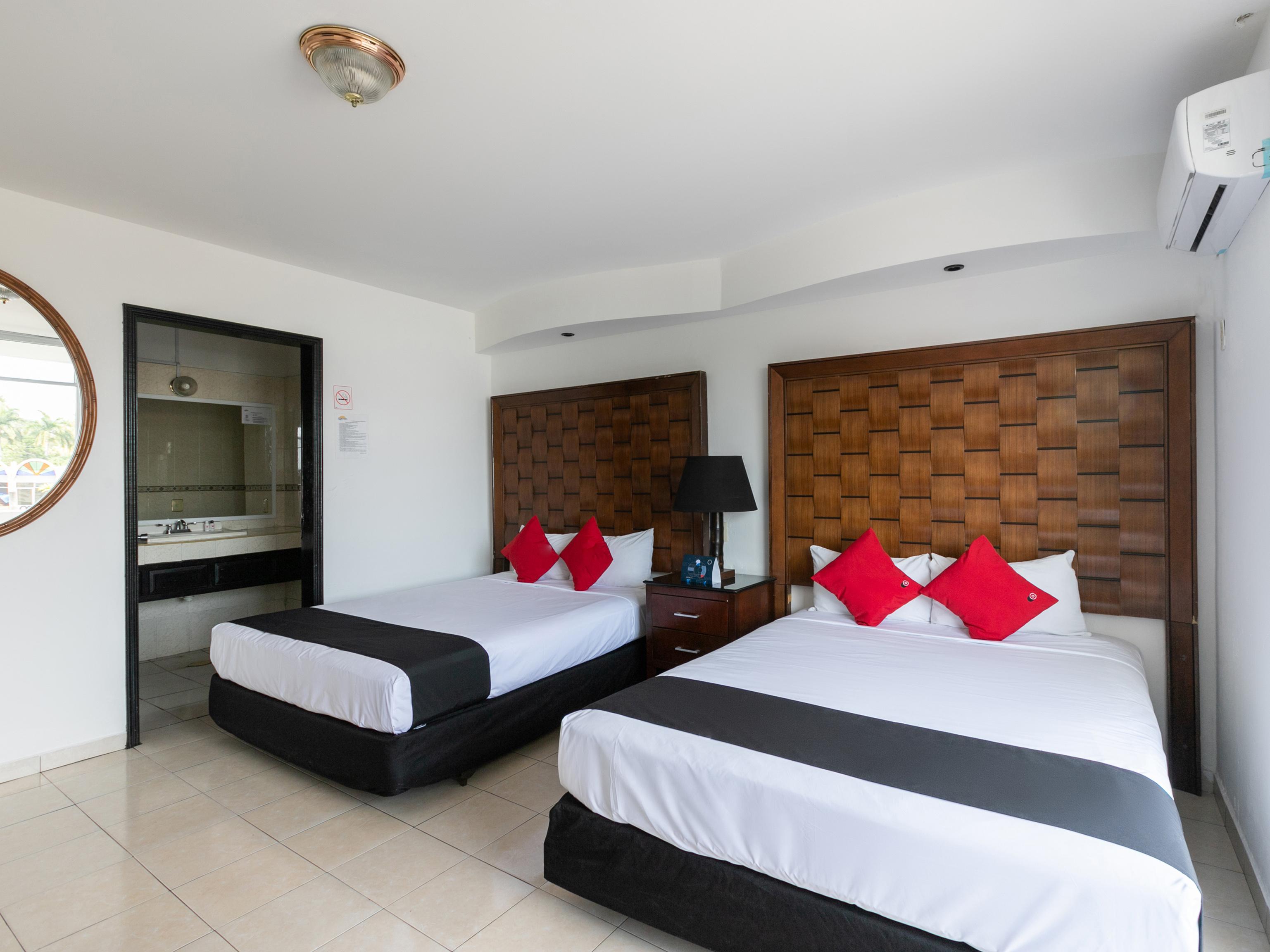 Capital O Zona Dorada Inn, 马萨特兰 外观 照片