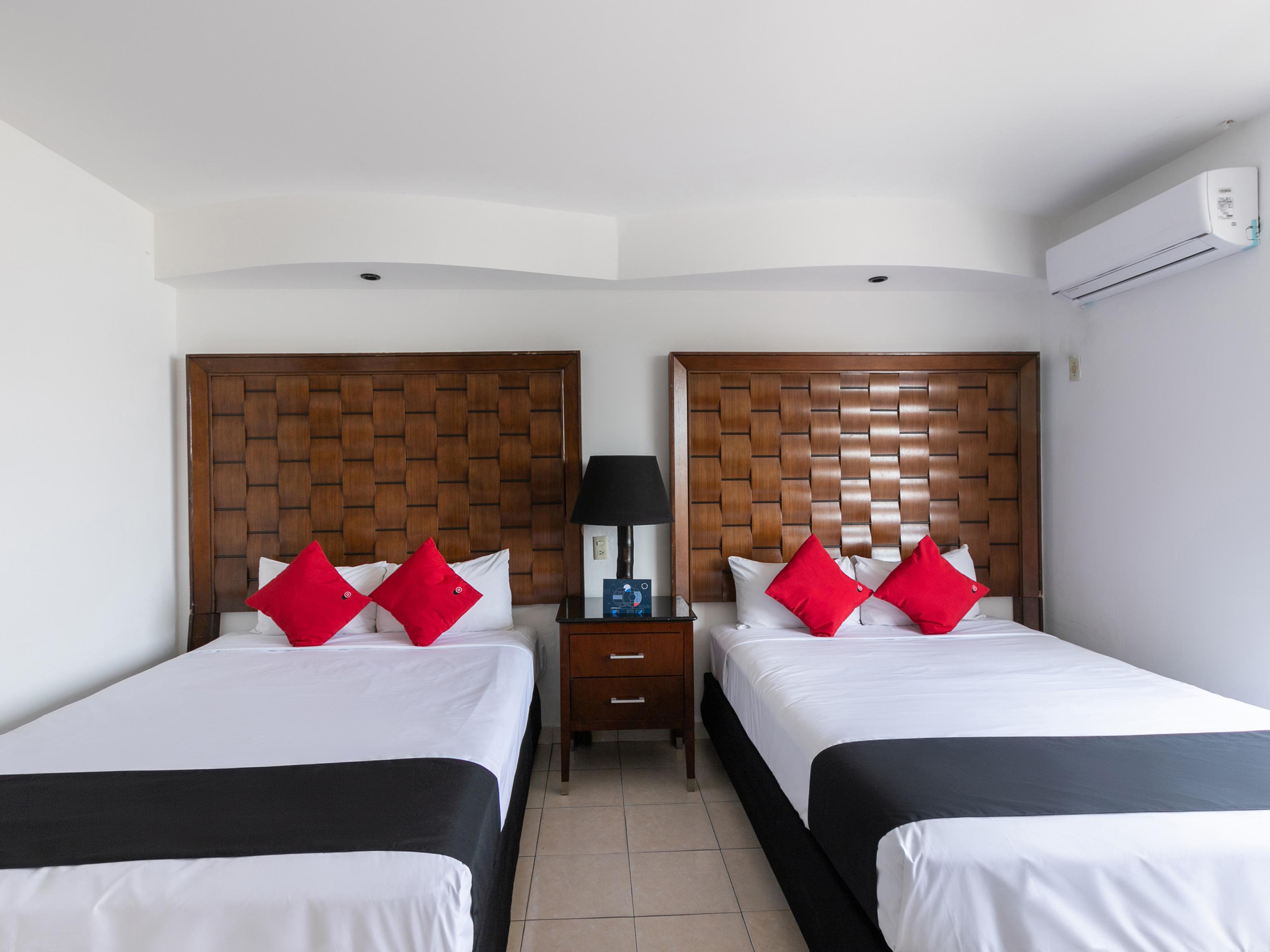 Capital O Zona Dorada Inn, 马萨特兰 外观 照片