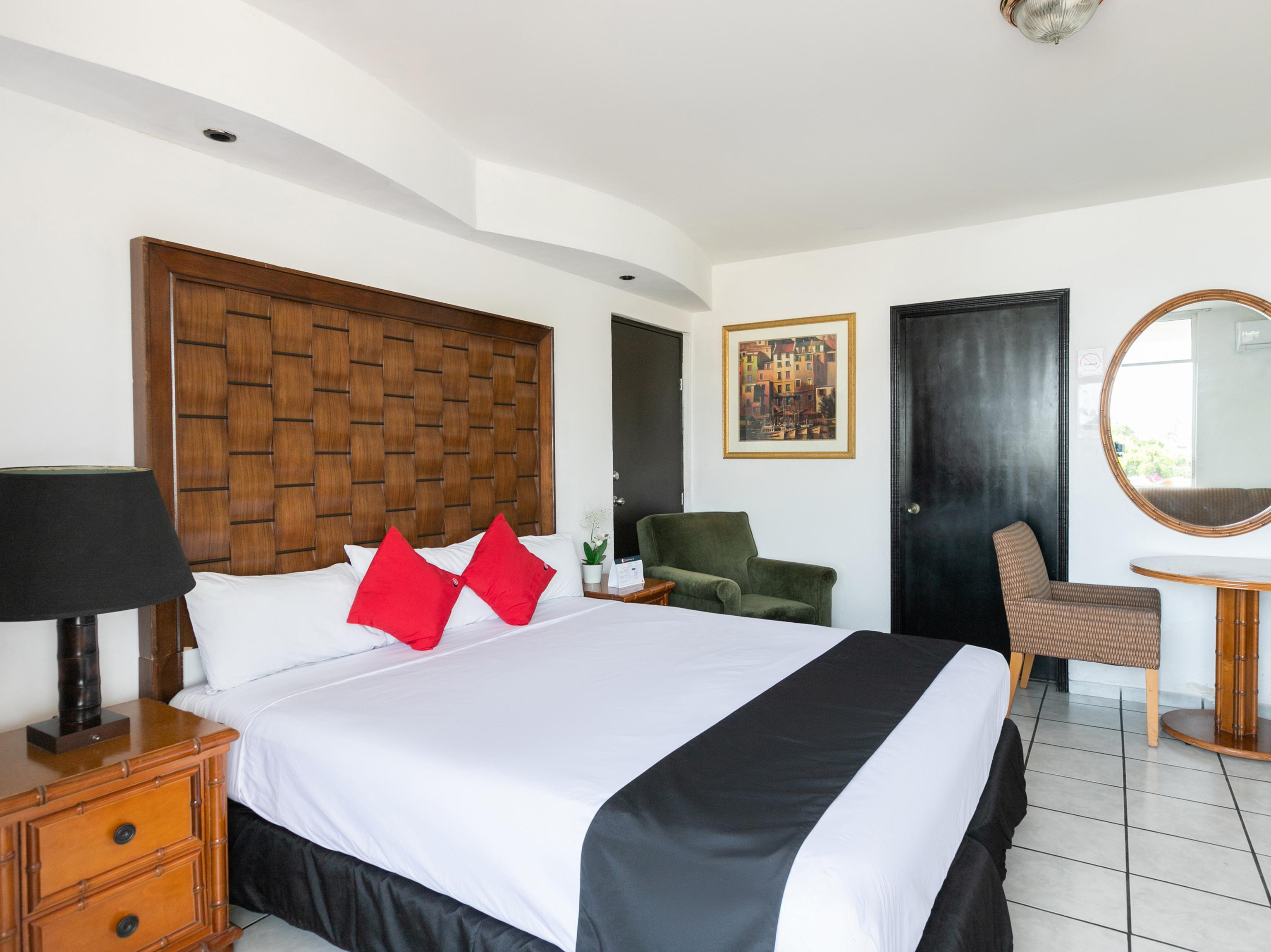 Capital O Zona Dorada Inn, 马萨特兰 外观 照片