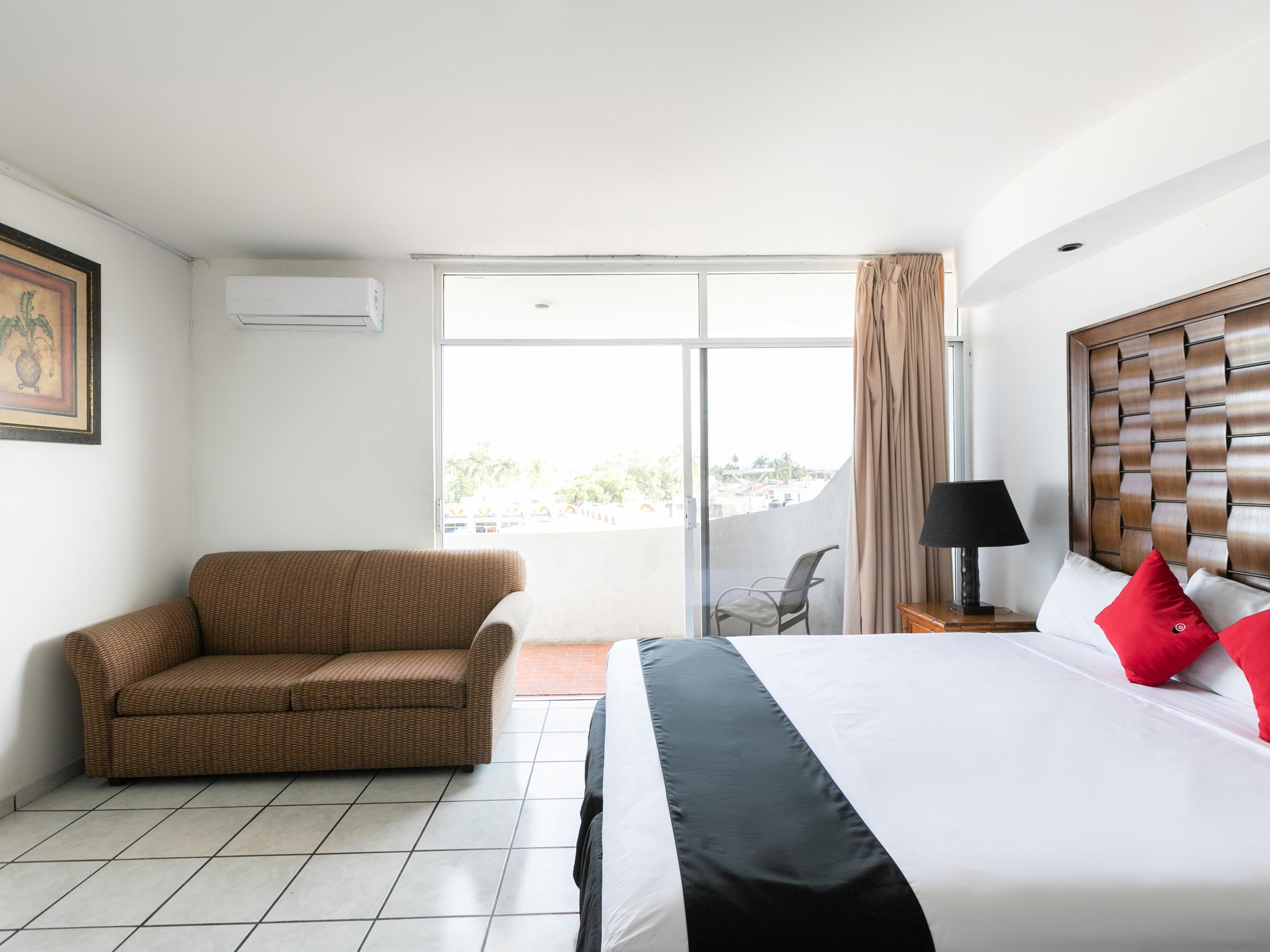 Capital O Zona Dorada Inn, 马萨特兰 外观 照片