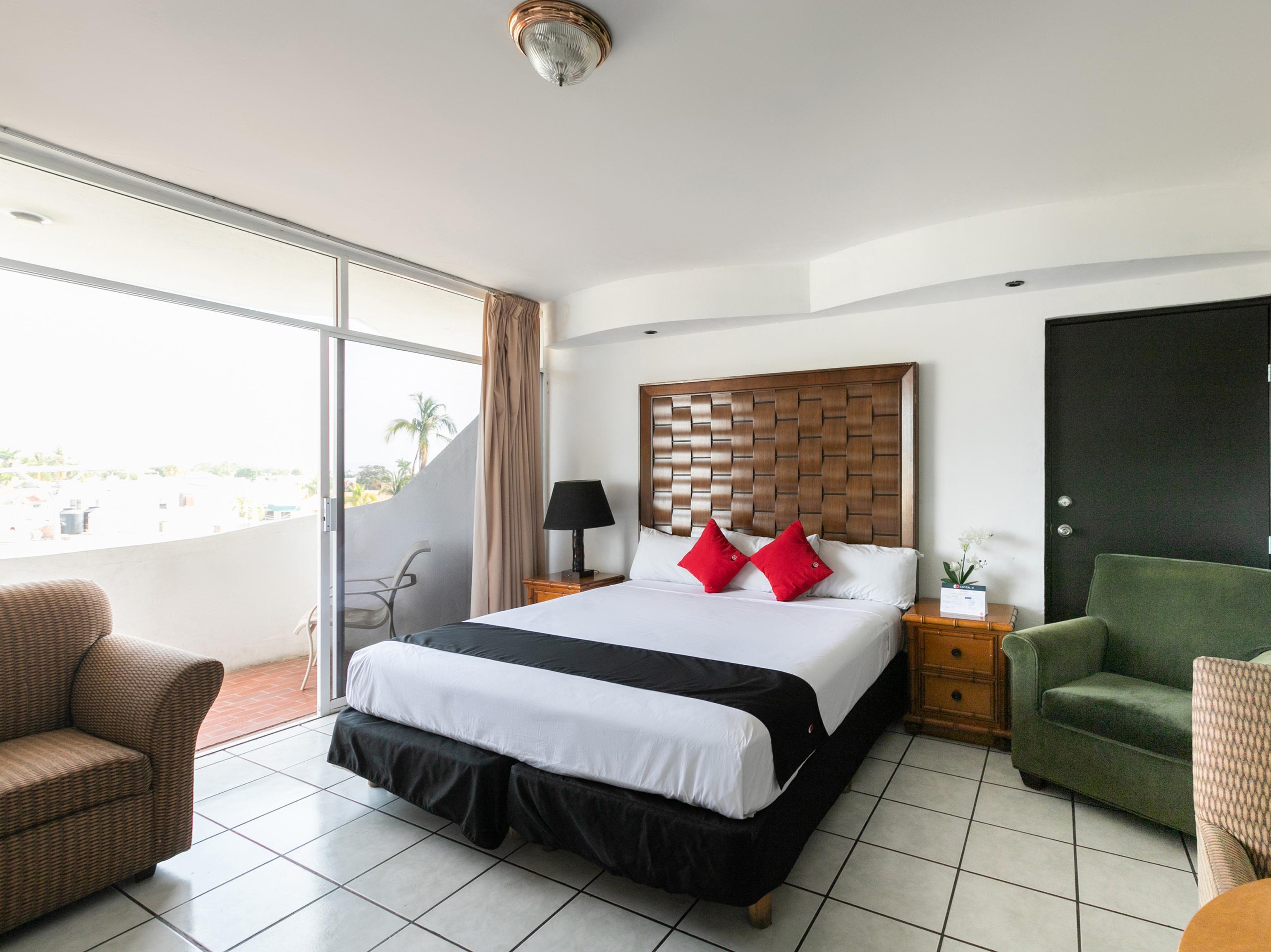 Capital O Zona Dorada Inn, 马萨特兰 外观 照片