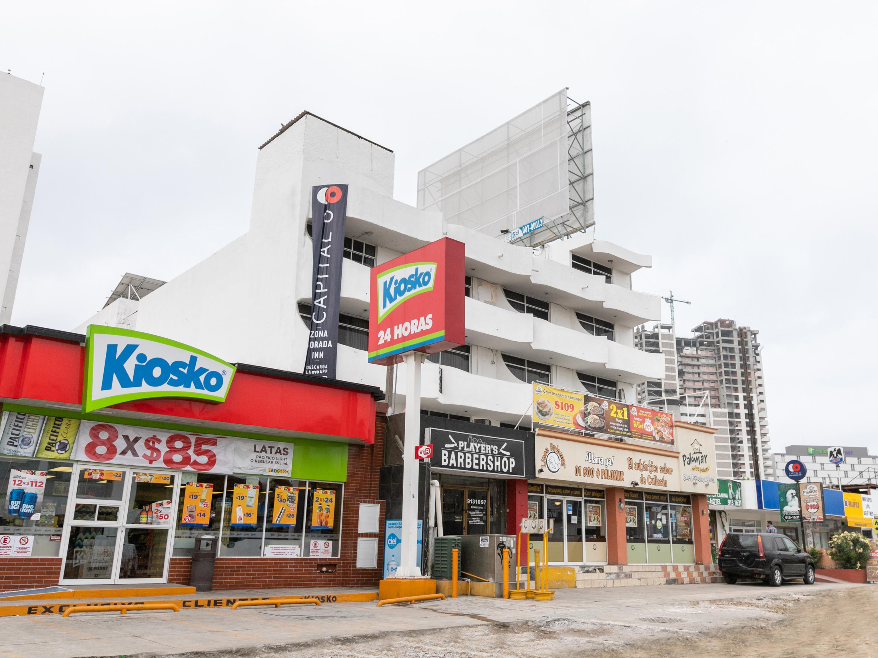 Capital O Zona Dorada Inn, 马萨特兰 外观 照片