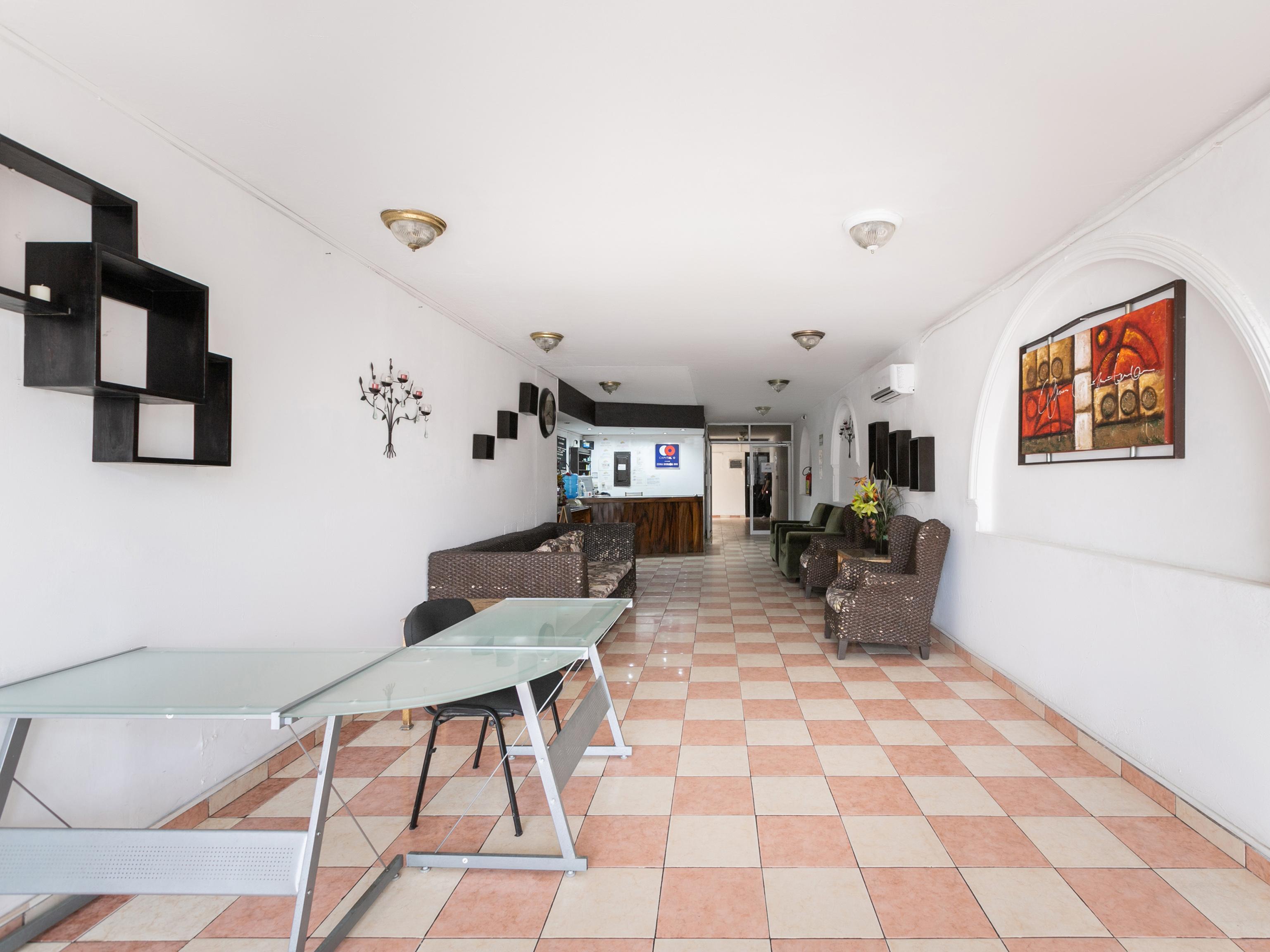 Capital O Zona Dorada Inn, 马萨特兰 外观 照片