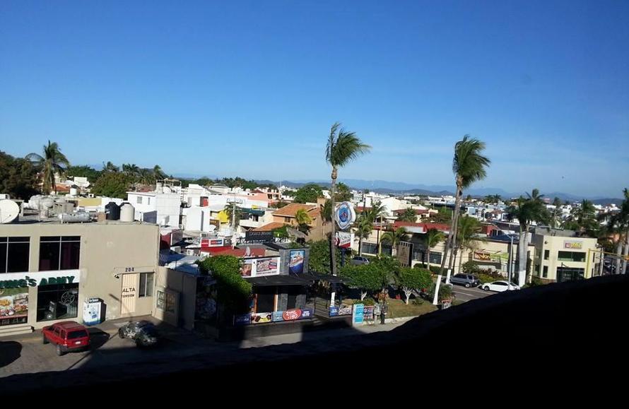 Capital O Zona Dorada Inn, 马萨特兰 外观 照片