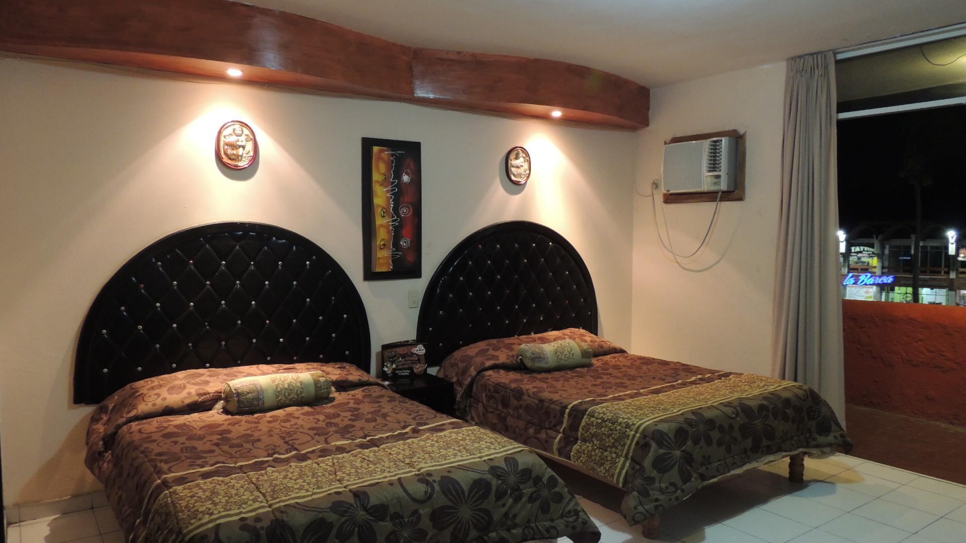 Capital O Zona Dorada Inn, 马萨特兰 外观 照片